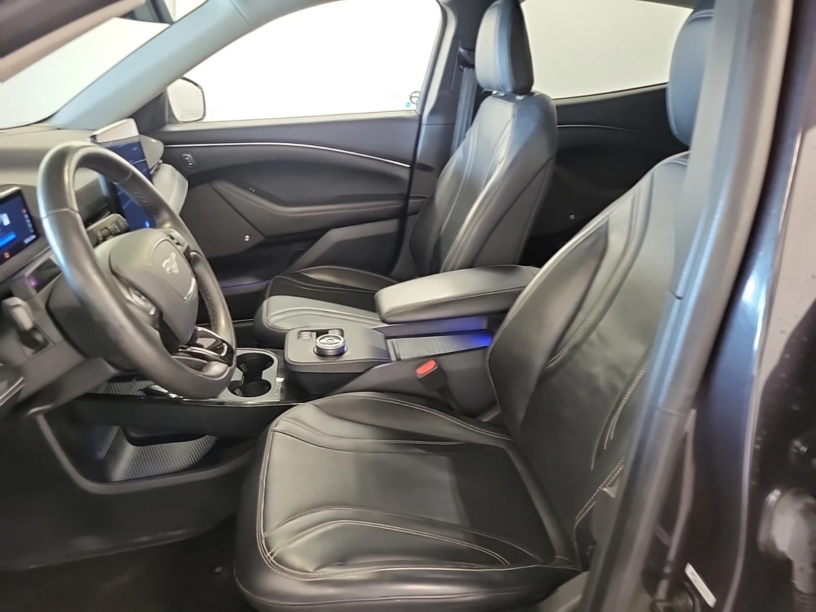 Ford Mustang Mach-E PREMIUM, снимка 5 - Автомобили и джипове - 53761102