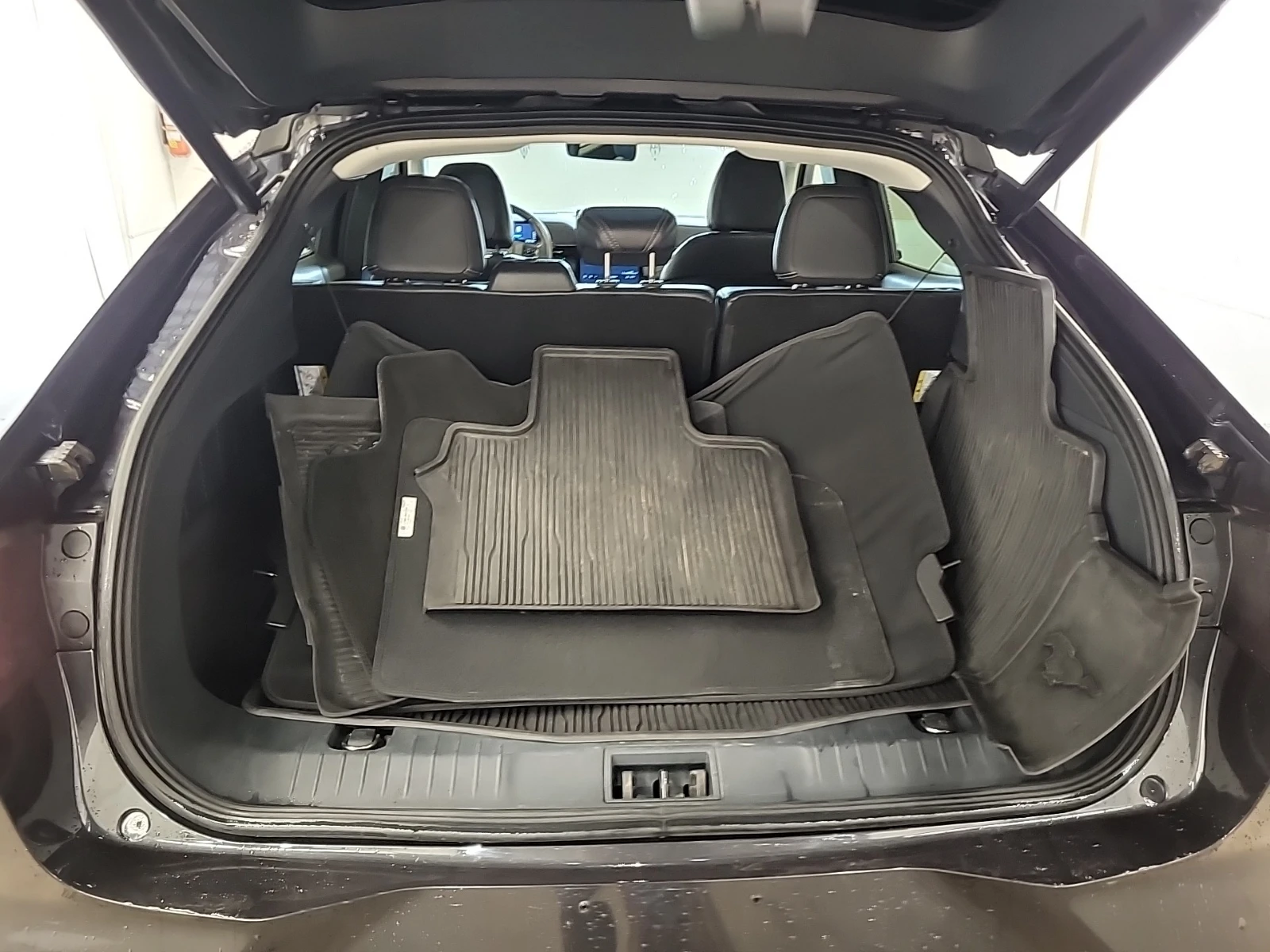 Ford Mustang Mach-E PREMIUM, снимка 13 - Автомобили и джипове - 53761102