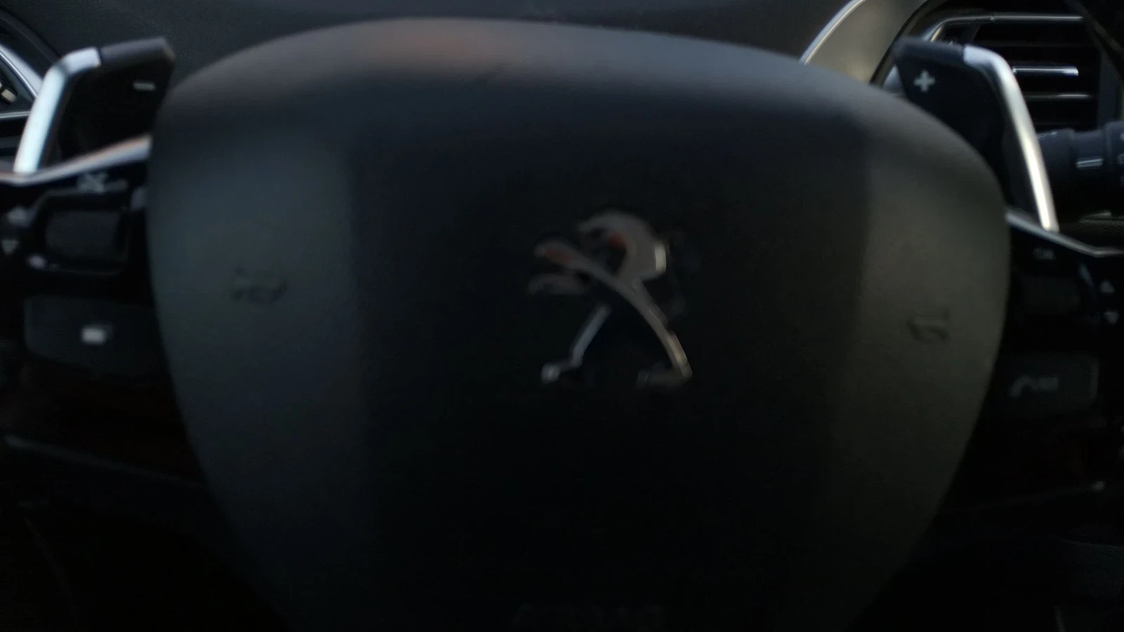 Peugeot 308 1.5 хдй автомат, снимка 14 - Автомобили и джипове - 53803495