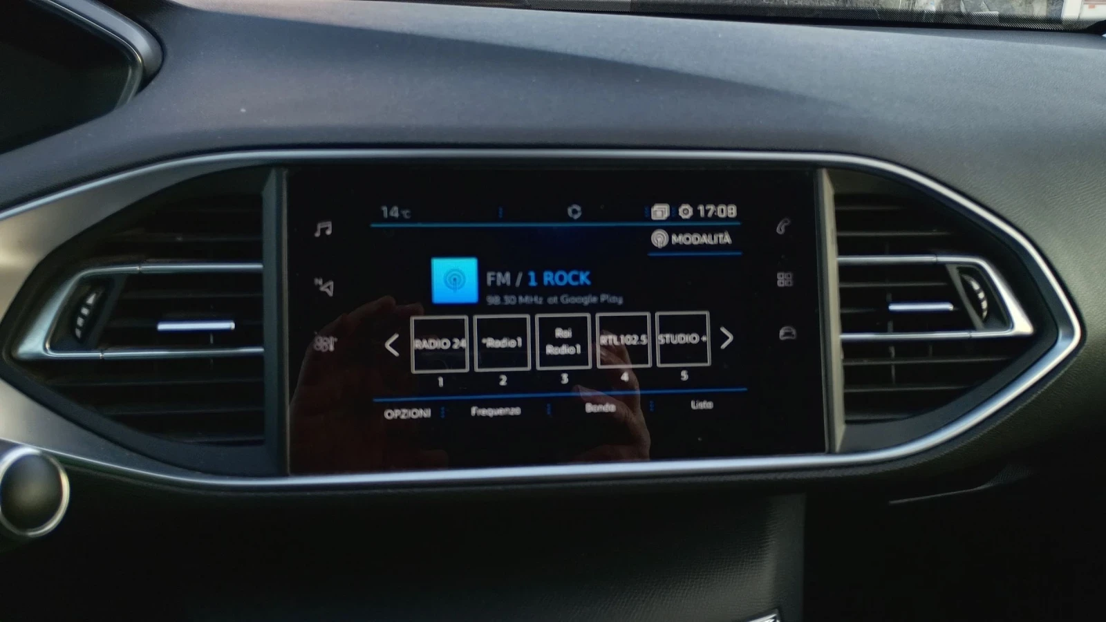 Peugeot 308 1.5 хдй автомат, снимка 10 - Автомобили и джипове - 53803495