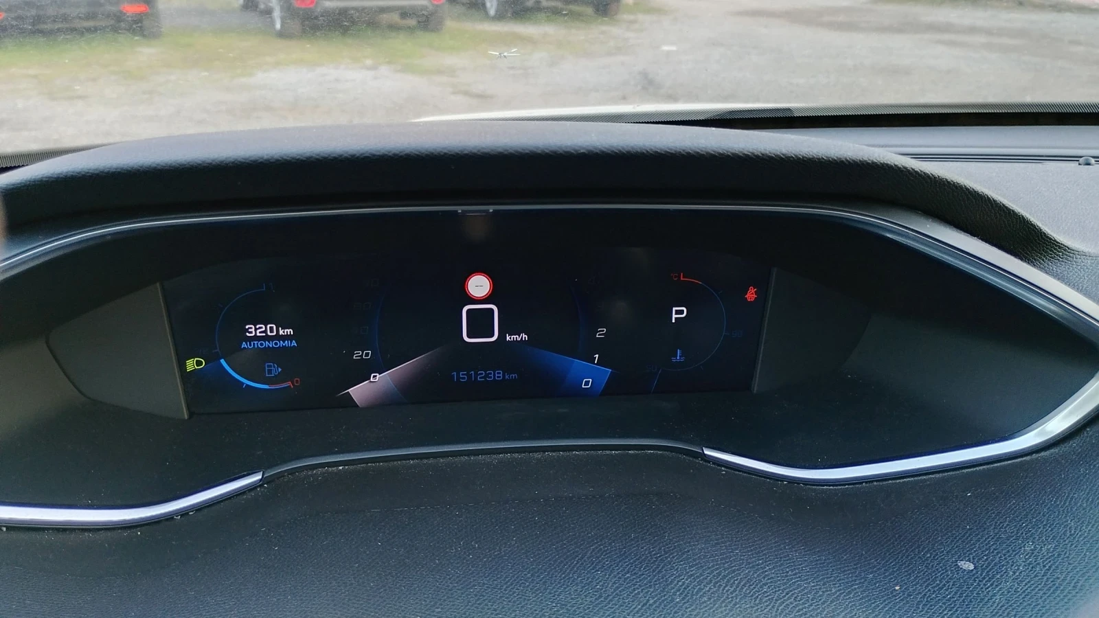 Peugeot 308 1.5 хдй автомат, снимка 13 - Автомобили и джипове - 53803495