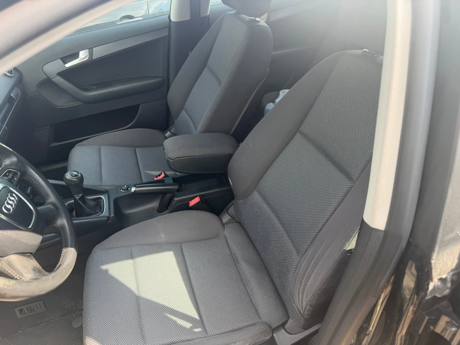 Audi A3 1.6, снимка 6 - Автомобили и джипове - 53881356