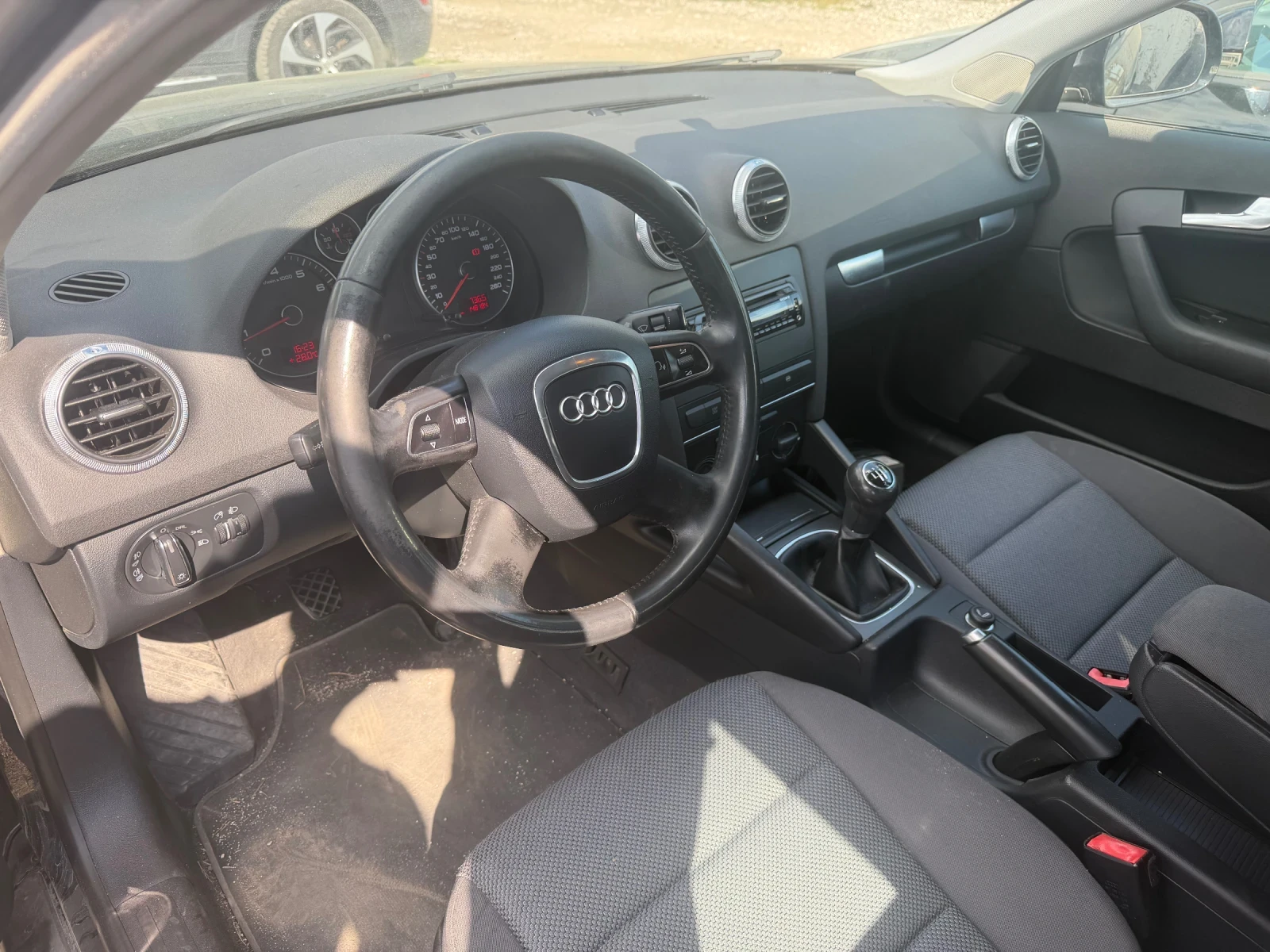 Audi A3 1.6, снимка 5 - Автомобили и джипове - 53881356