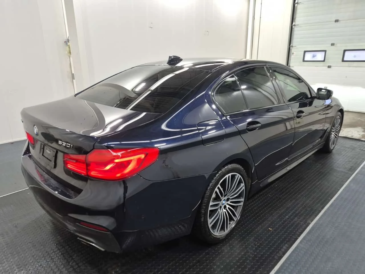 BMW 530 530I XDRIVE  CARFAX | Mobile.bg � ����������� 3
