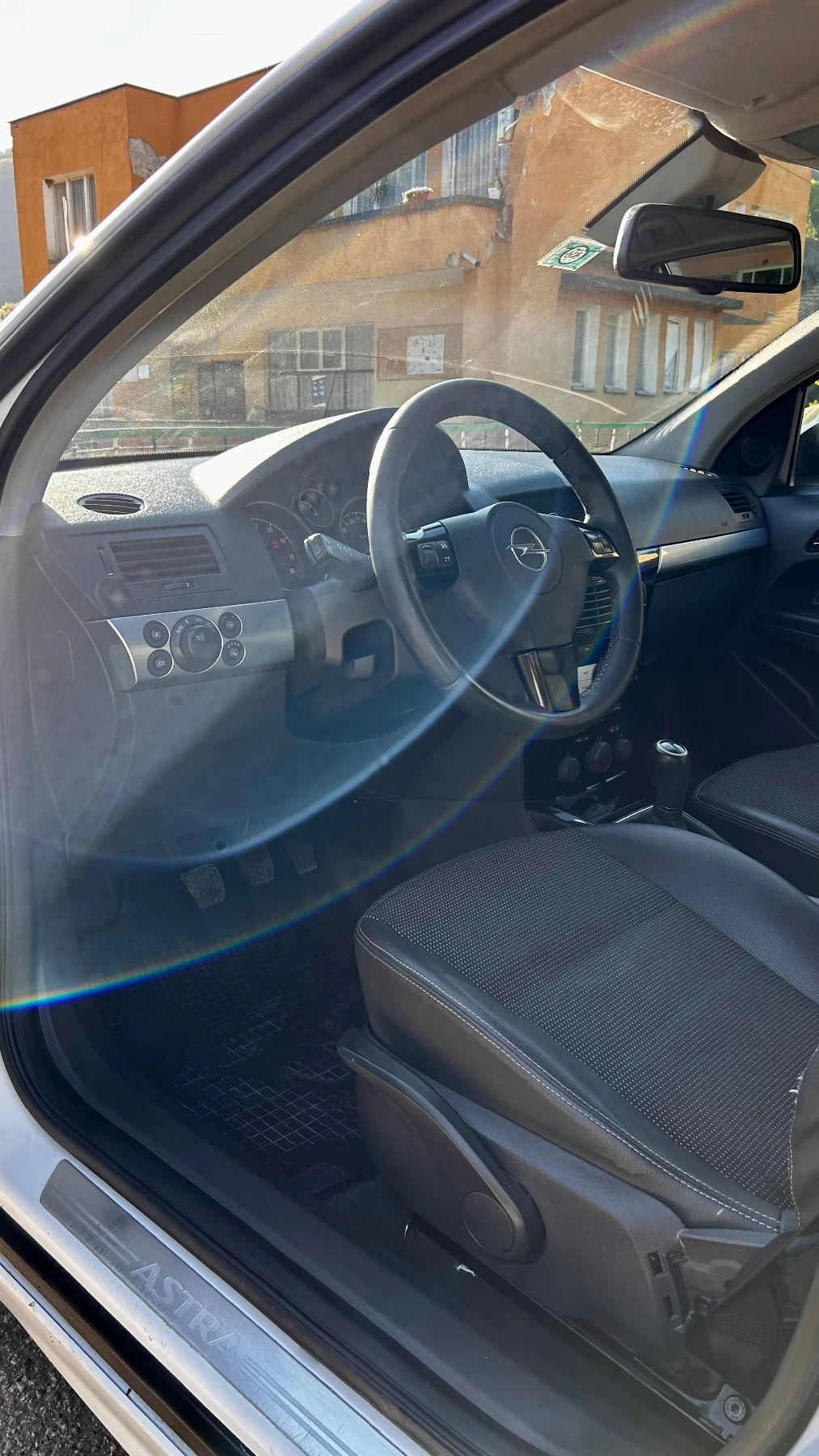 Opel Astra 1, 6, снимка 6 - Автомобили и джипове - 54395768