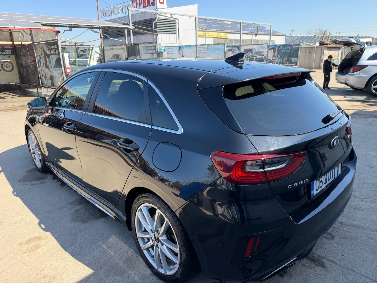 Kia Ceed Gt-line, снимка 2 - Автомобили и джипове - 54570229
