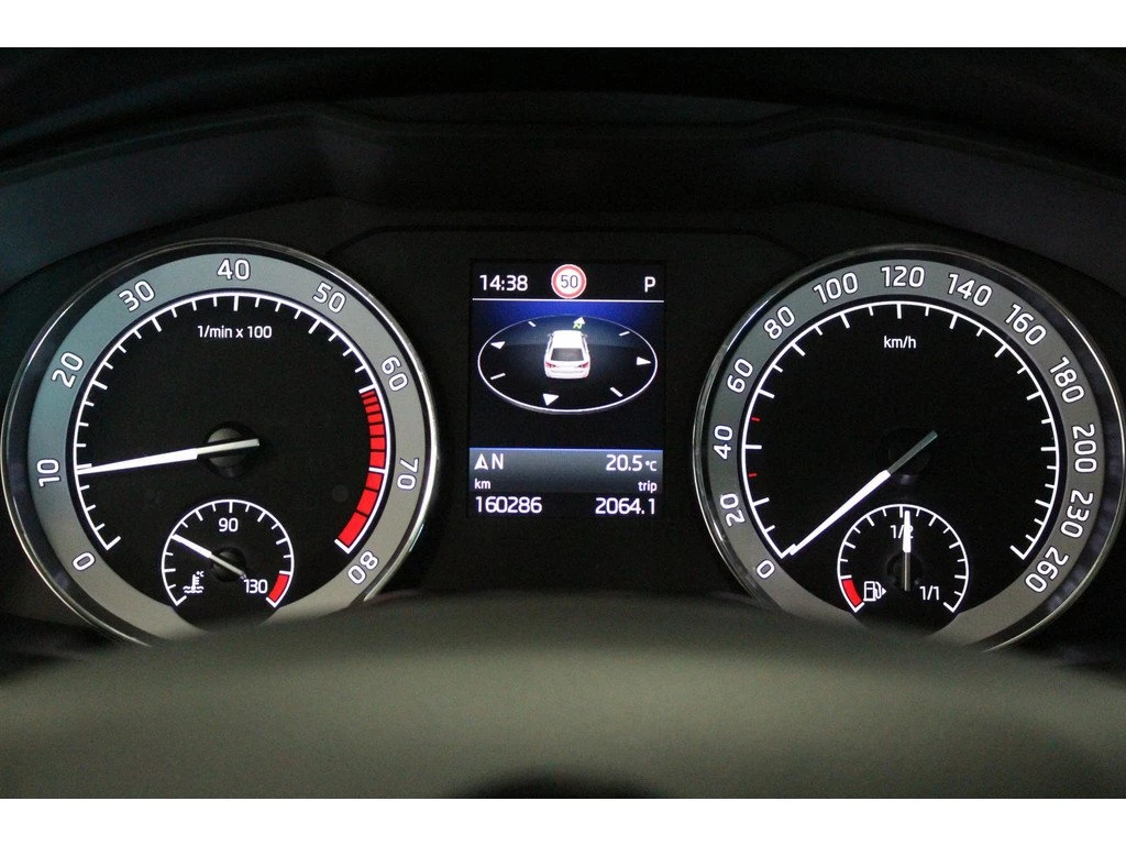 Skoda Superb Business, снимка 10 - Автомобили и джипове - 55393120