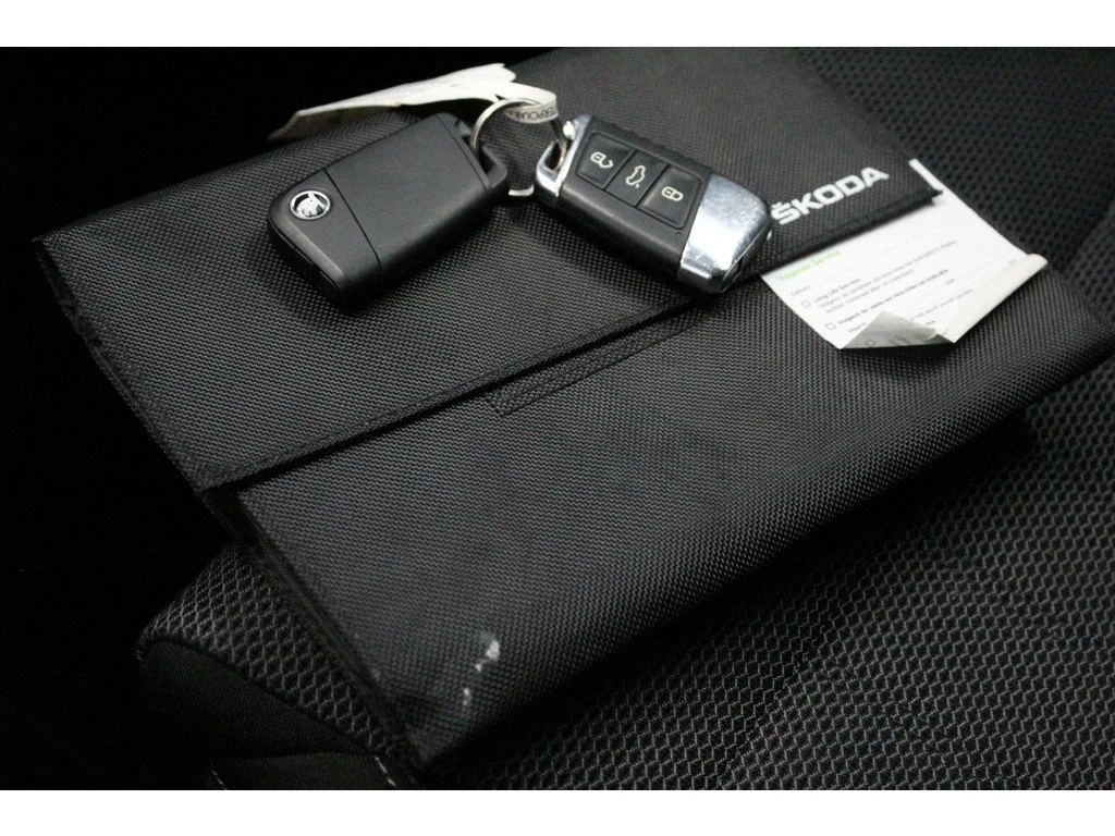 Skoda Superb Business, снимка 11 - Автомобили и джипове - 55393120