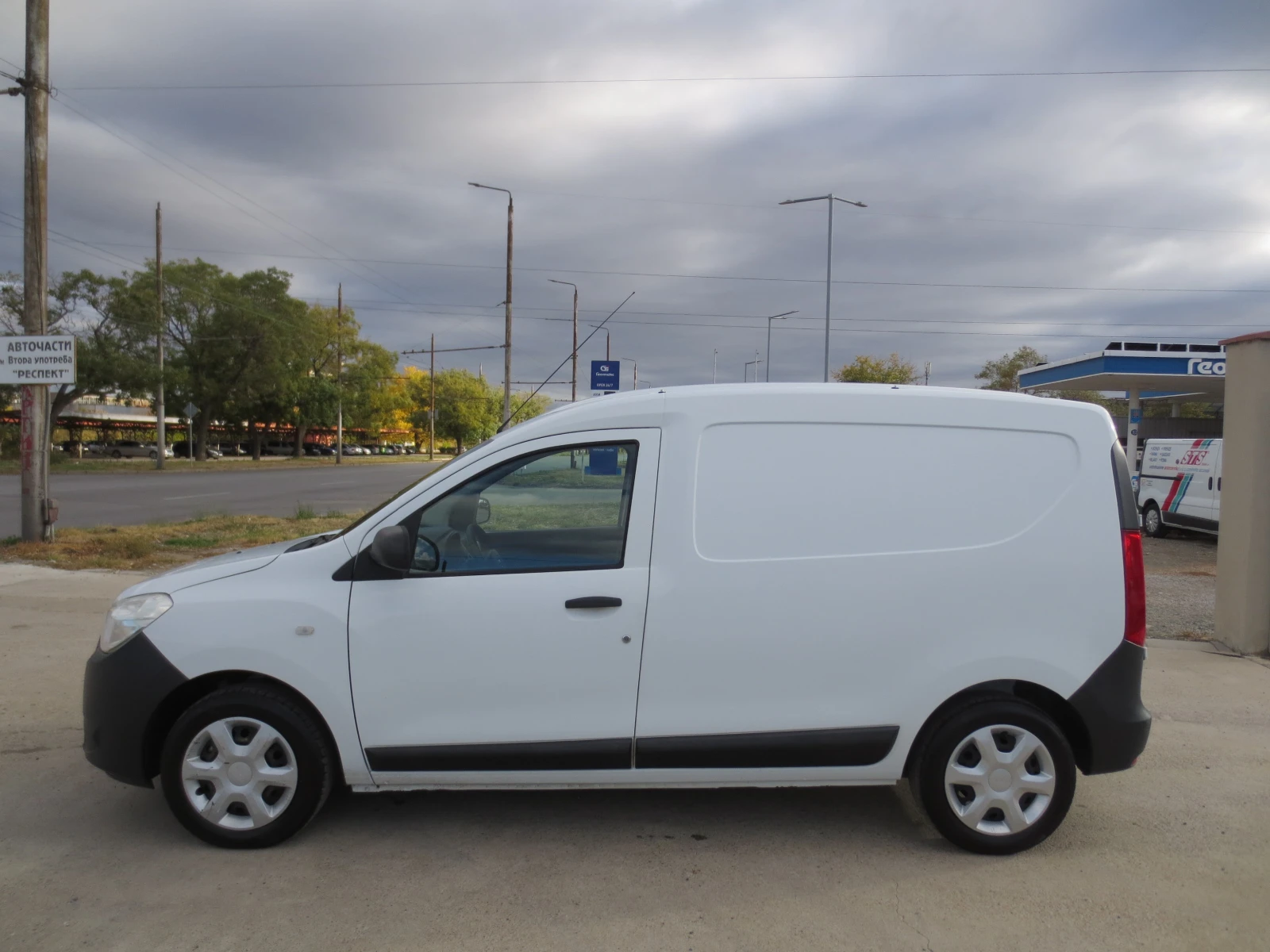 Dacia Dokker 1.6 i , снимка 8 - Автомобили и джипове - 56707493