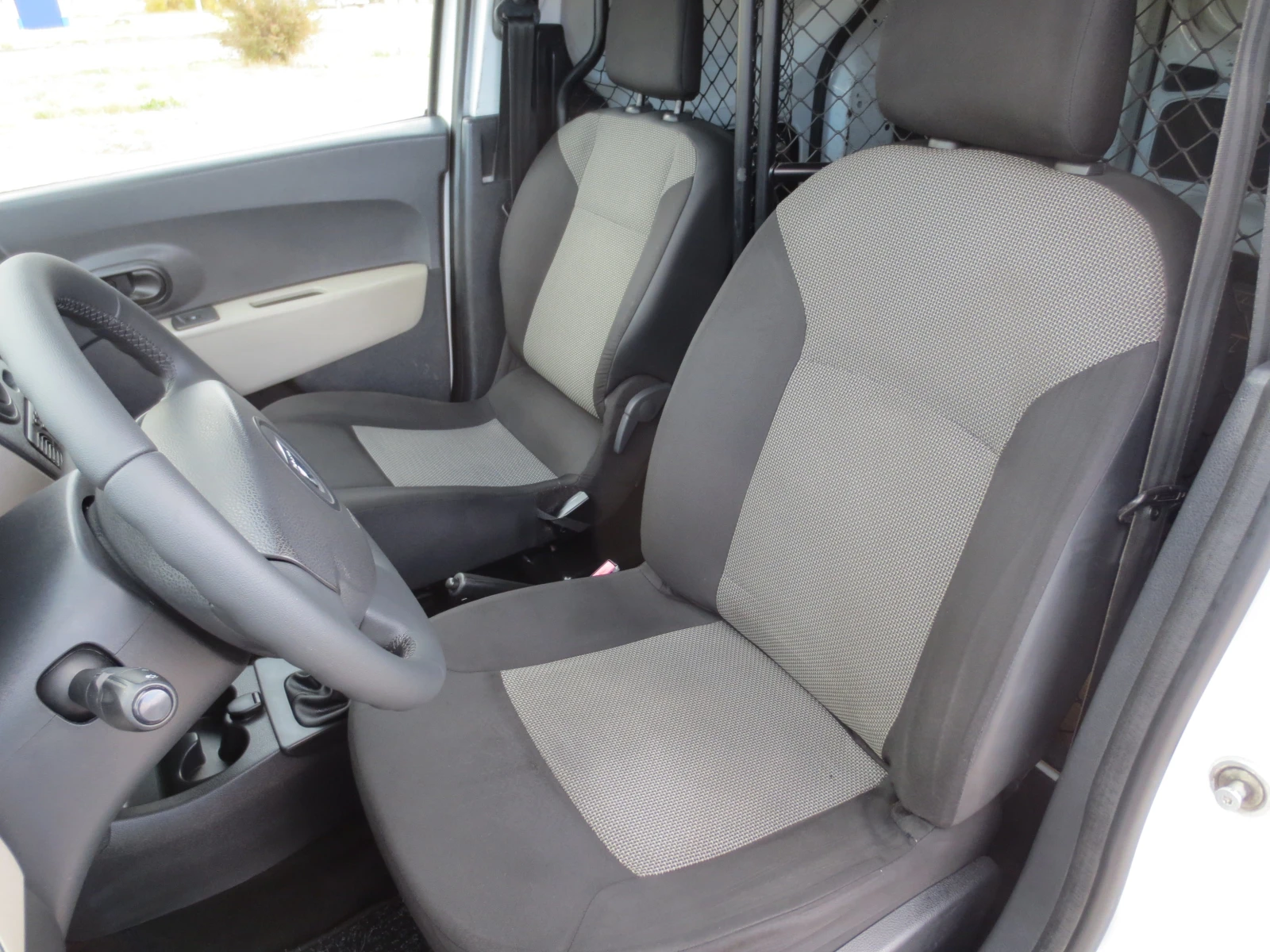 Dacia Dokker 1.6 i , снимка 10 - Автомобили и джипове - 56707493