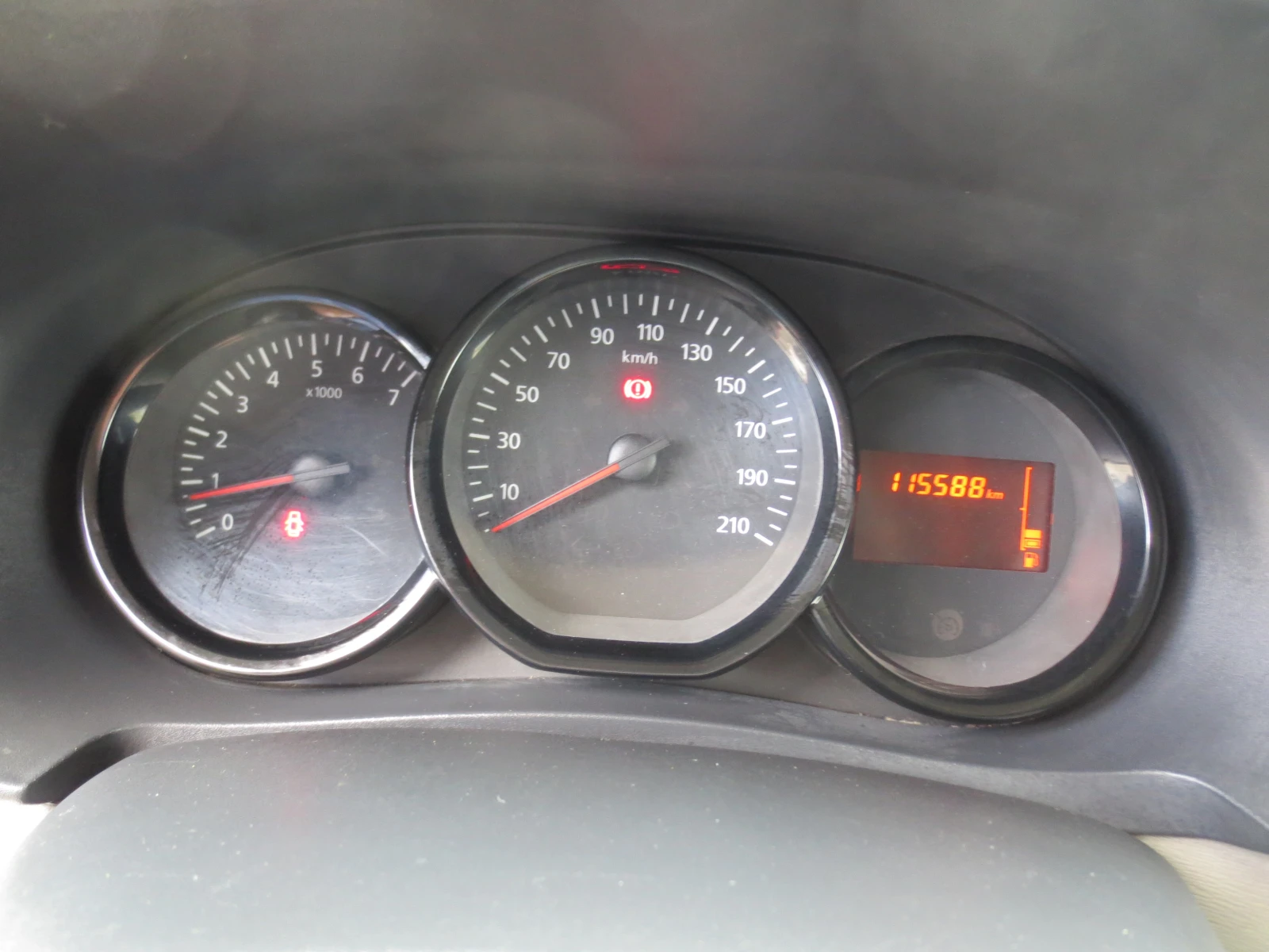 Dacia Dokker 1.6 i , снимка 11 - Автомобили и джипове - 56707493