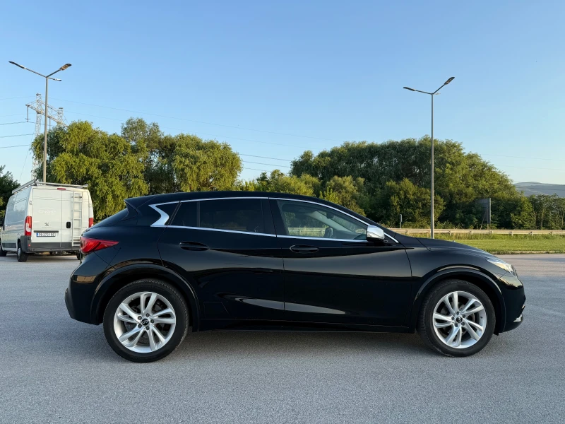 Infiniti Q30 1, 5dci-automat-top-koja-navi-panorama, снимка 8 - Автомобили и джипове - 50886699