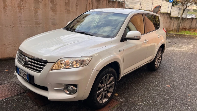 Toyota Rav4 RAF4 4x4 2.2 diesel auto, 150 cv, снимка 2 - Автомобили и джипове - 52750476