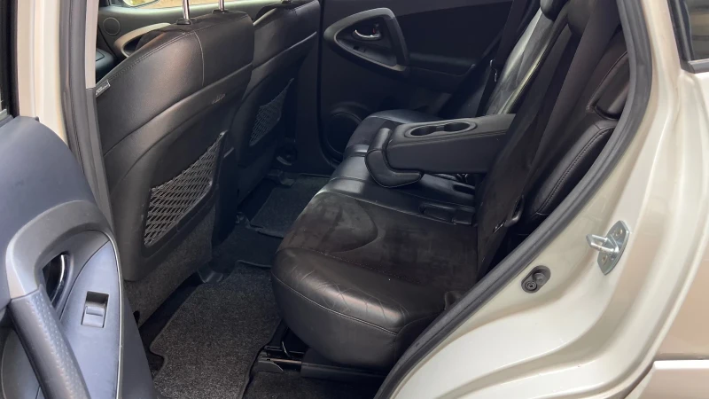 Toyota Rav4 RAF4 4x4 2.2 diesel auto, 150 cv, снимка 5 - Автомобили и джипове - 52750476