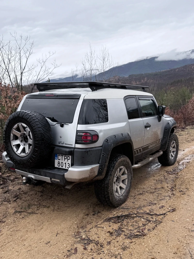 Toyota Fj cruiser, снимка 4 - Автомобили и джипове - 53255255