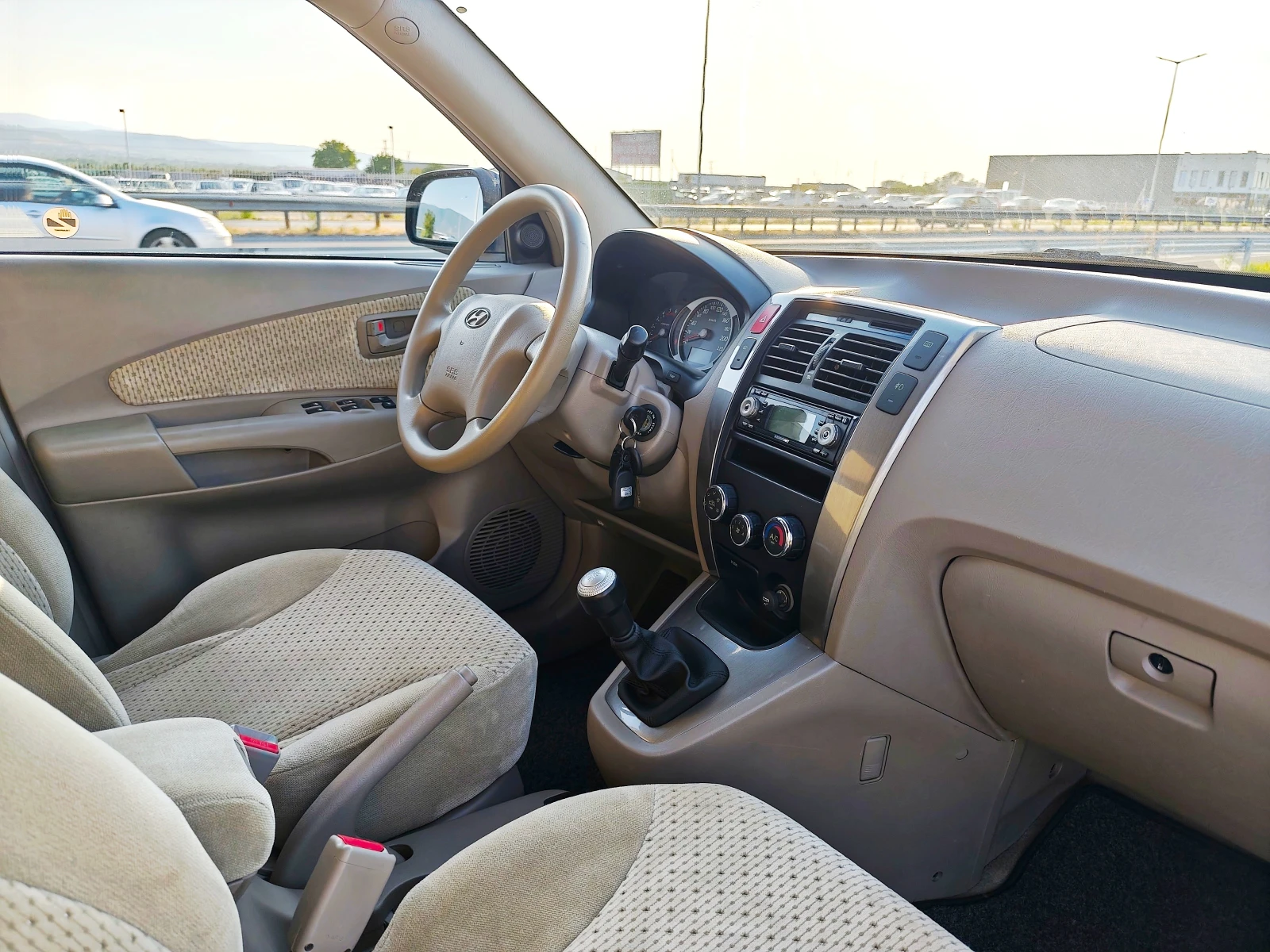 Hyundai Tucson 2.0CRDI 112ks - изображение 8