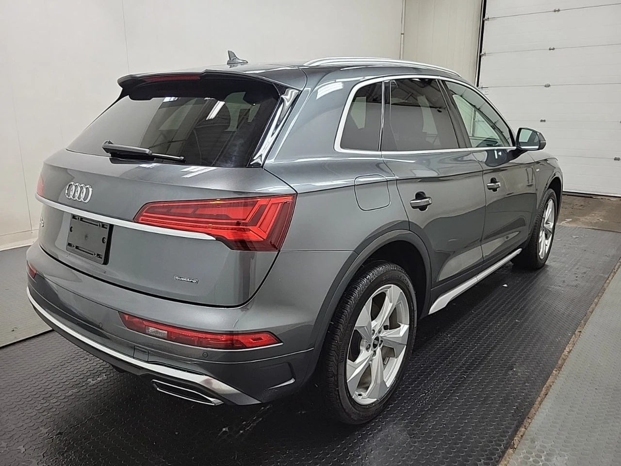 Audi Q5 * CARFAX * АВТО КРЕДИТ * ЦЕНА ДО БГ! - изображение 4