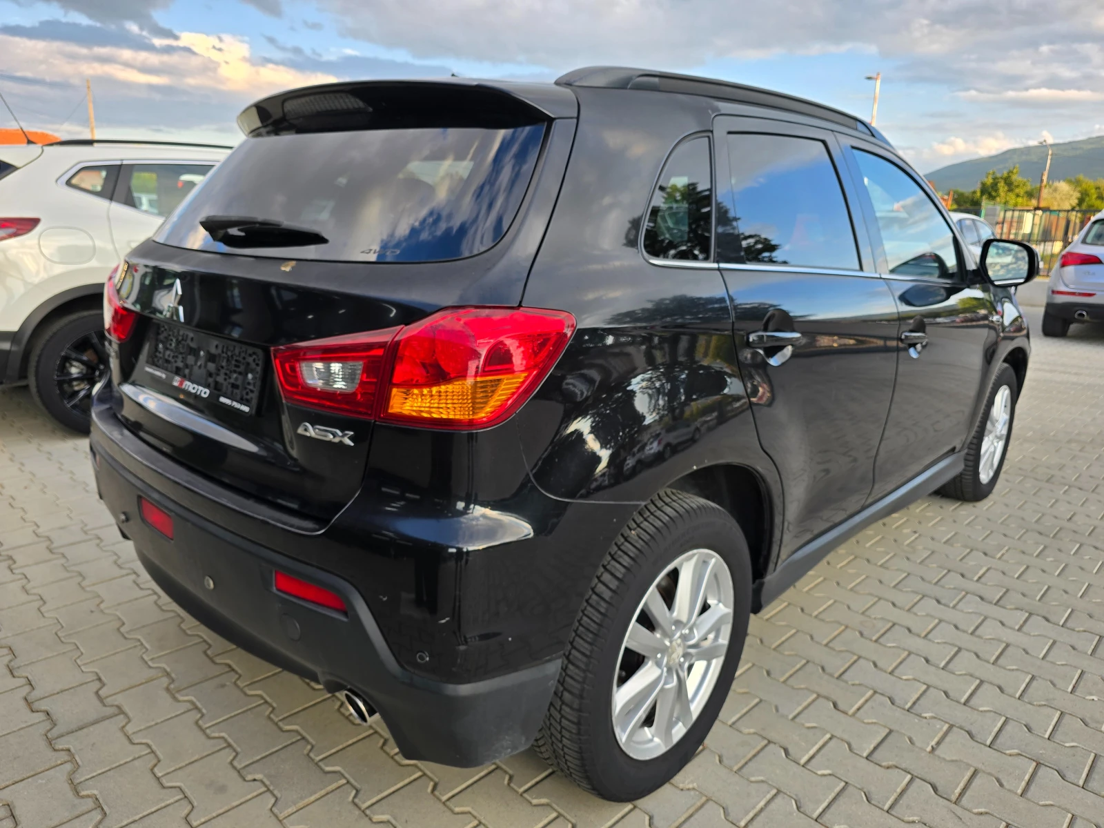 Mitsubishi ASX 1.8DID, 4x4, 150к.с., 2012г. - изображение 2