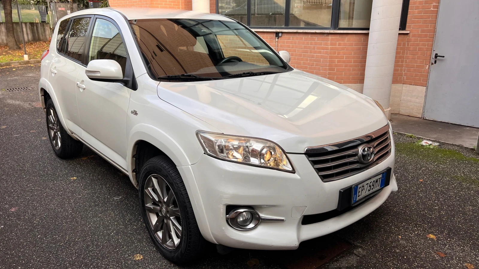 Toyota Rav4 RAF4 4x4 2.2 diesel auto, 150 cv - изображение 3