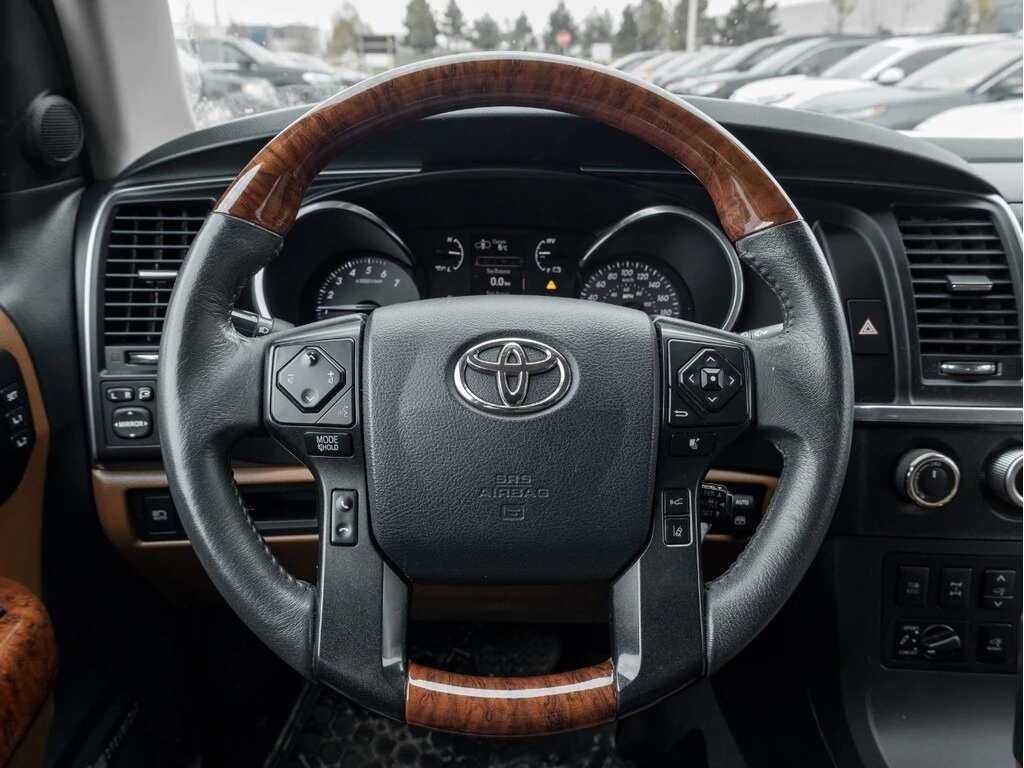 Toyota Sequoia * 4WD Platinum 5.7L*  - изображение 9