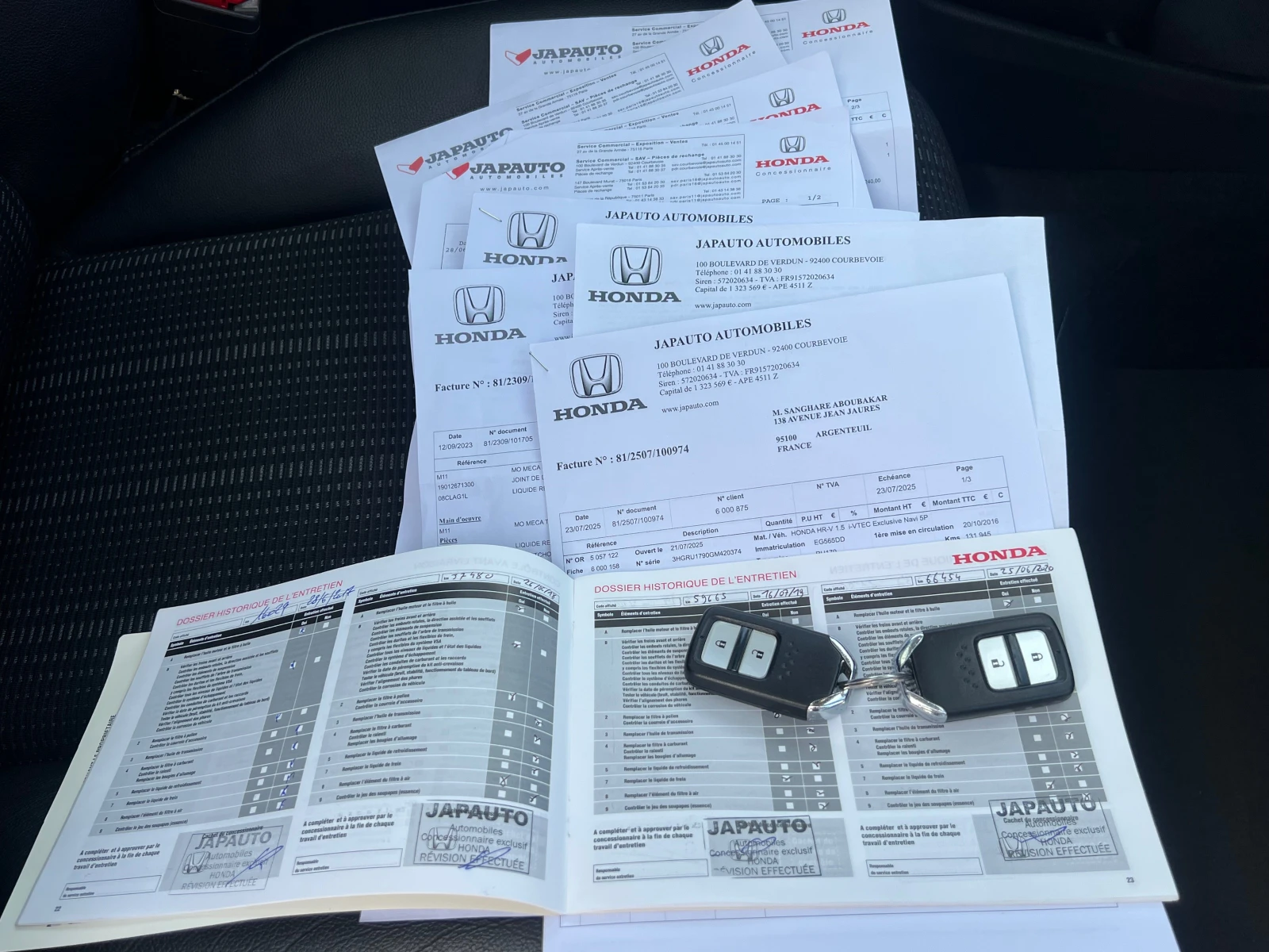 Honda Hr-v 1.5I-VTEC, EXCLUSIVE, FULL SERVICE HONDA-KATO HOB!, снимка 16 - Автомобили и джипове - 53976739