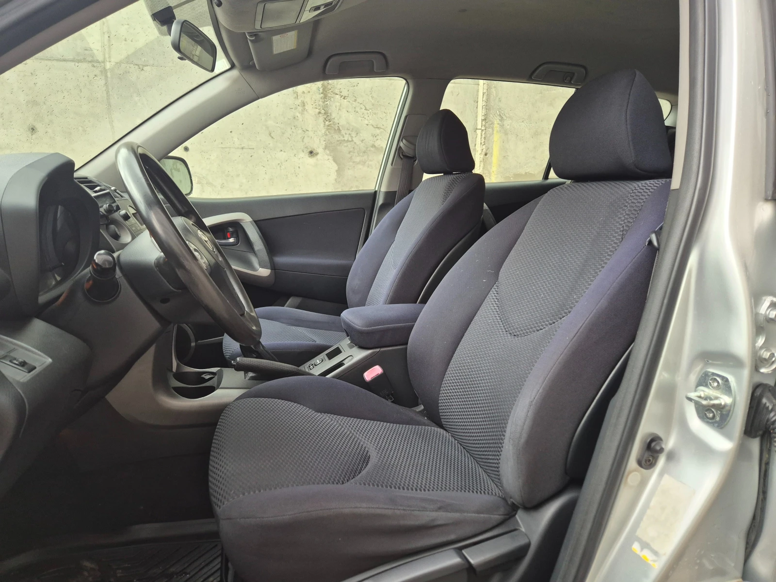 Toyota Rav4 2.2D4D/IИталия , снимка 12 - Автомобили и джипове - 54413583