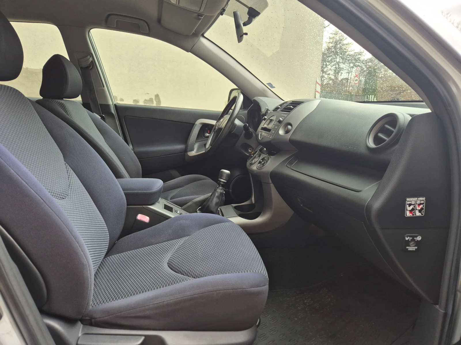 Toyota Rav4 2.2D4D/IИталия , снимка 11 - Автомобили и джипове - 54413583