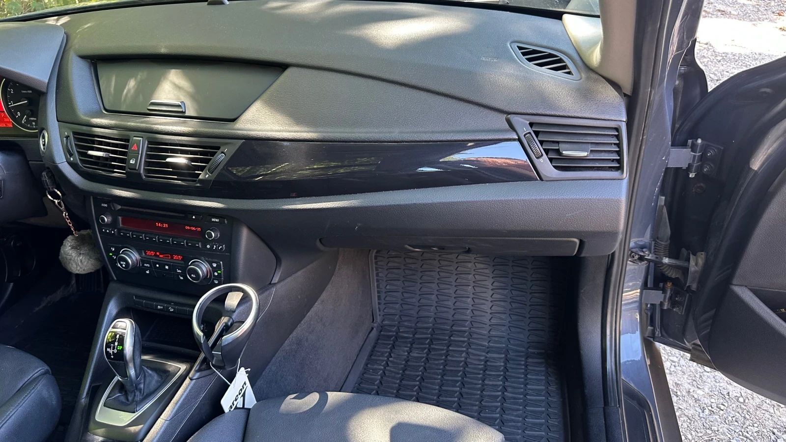 BMW X1 2.8i xDrive, снимка 13 - Автомобили и джипове - 54758810