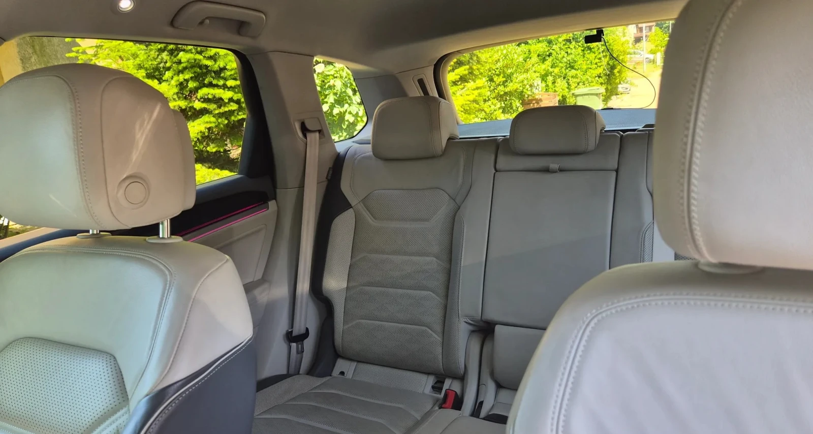 VW Touareg 3.0TDI 4Motion, снимка 7 - Автомобили и джипове - 54966559