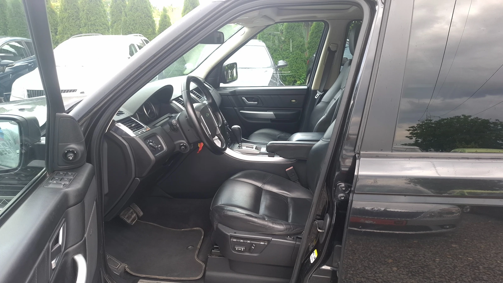 Land Rover Range Rover Sport 3.6HSE-V8/4Х4, снимка 9 - Автомобили и джипове - 55405410