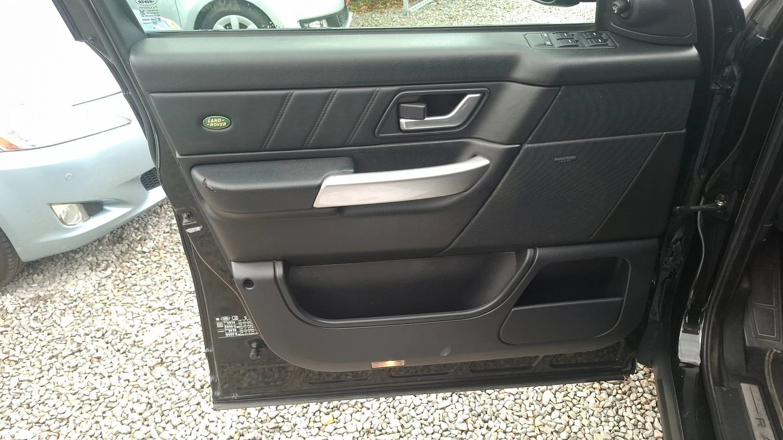 Land Rover Range Rover Sport 3.6HSE-V8/4Х4, снимка 10 - Автомобили и джипове - 55405410