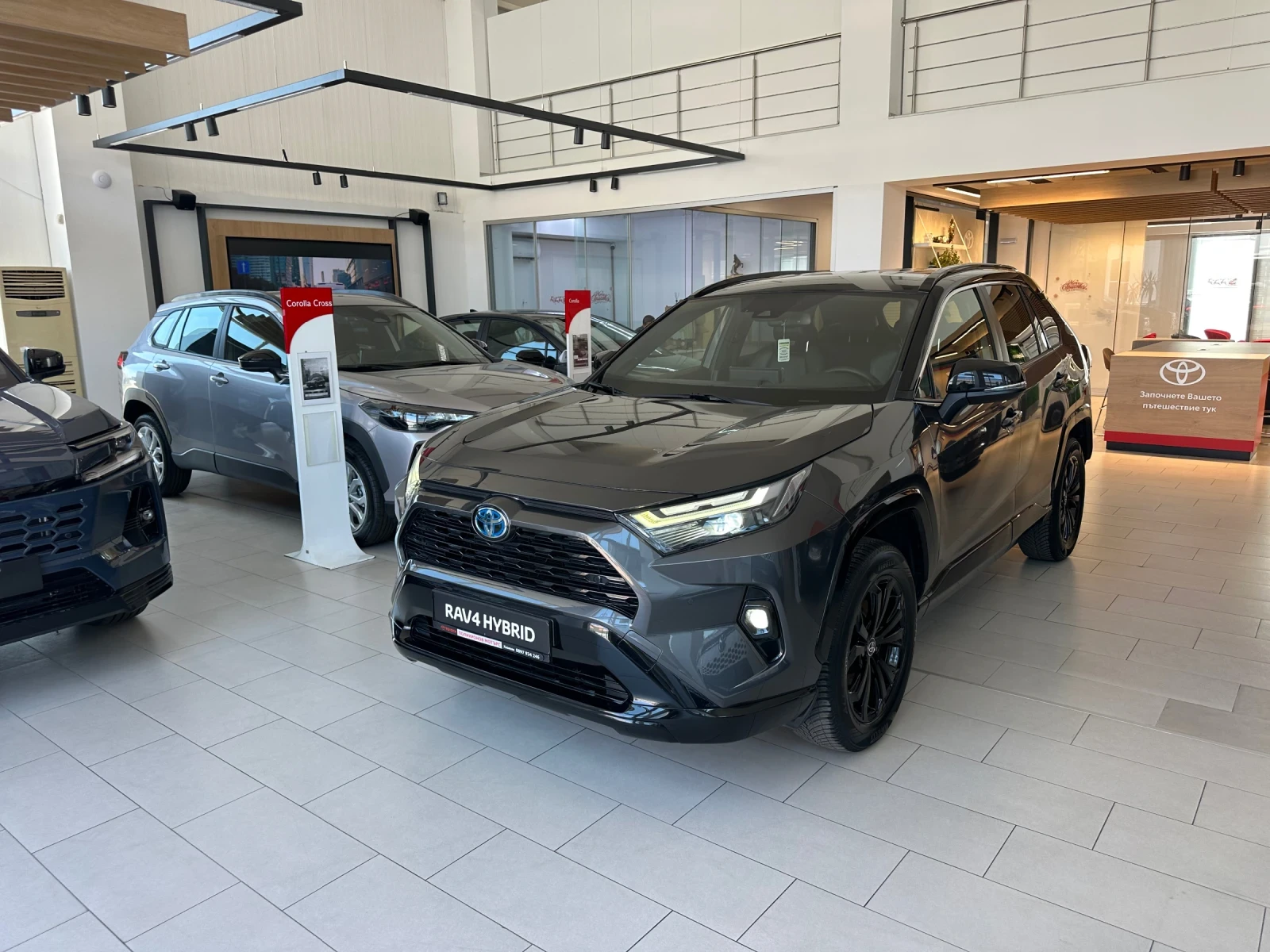 Toyota Rav4 Style, снимка 2 - Автомобили и джипове - 55704483