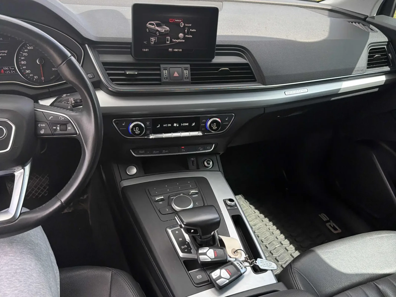 Audi Q5 Komfort / Carfax / Лизинг, снимка 8 - Автомобили и джипове - 56315133