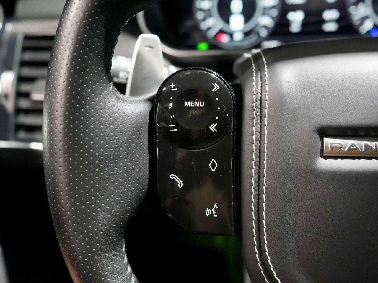 Land Rover Range Rover Sport SVR Carbon Edition| MERIDIAN| 360| PANO| DRIVER AS | Mobile.bg � ����������� 16