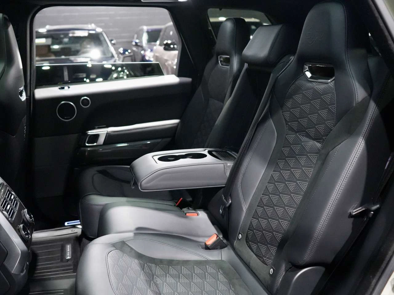 Land Rover Range Rover Sport SVR Carbon Edition| MERIDIAN| 360| PANO| DRIVER AS | Mobile.bg � ����������� 12