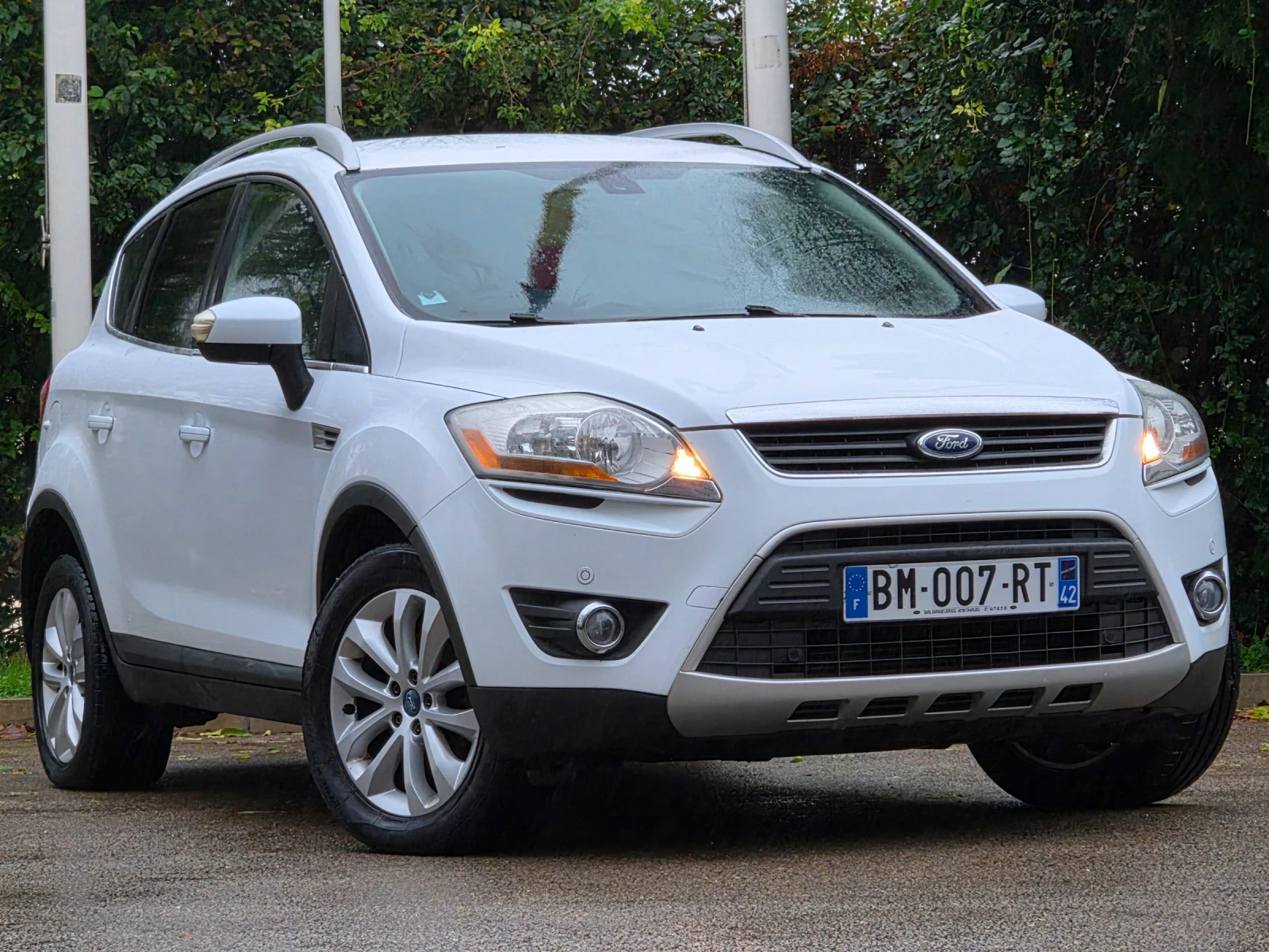 Ford Kuga 2.0HDI * TITANIUM * EURO5 * КЛИМАТРОНИК * ЛИЗИНГ *, снимка 10 - Автомобили и джипове - 56726119
