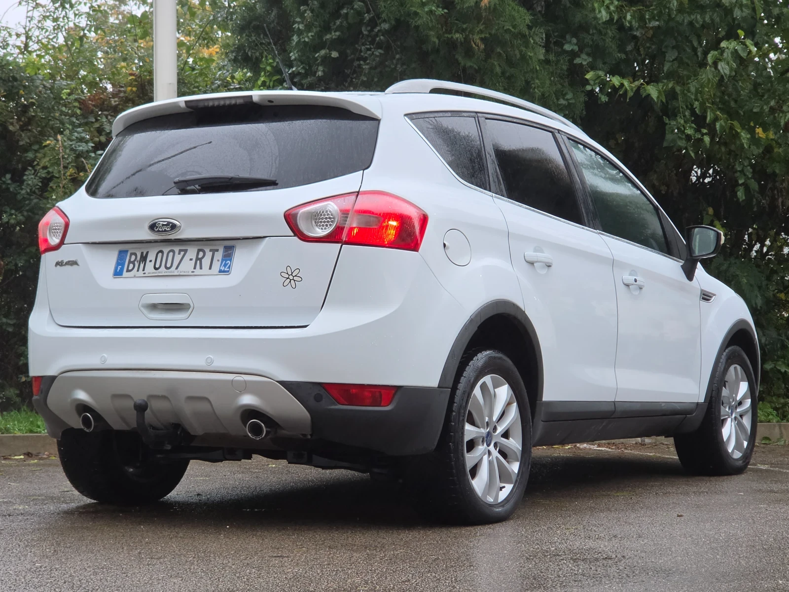 Ford Kuga 2.0HDI * TITANIUM * EURO5 * КЛИМАТРОНИК * ЛИЗИНГ *, снимка 9 - Автомобили и джипове - 56726119