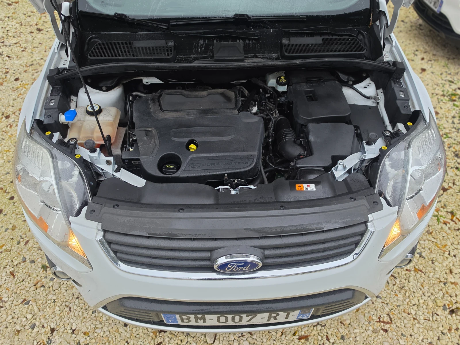 Ford Kuga 2.0HDI * TITANIUM * EURO5 * КЛИМАТРОНИК * ЛИЗИНГ *, снимка 11 - Автомобили и джипове - 56726119