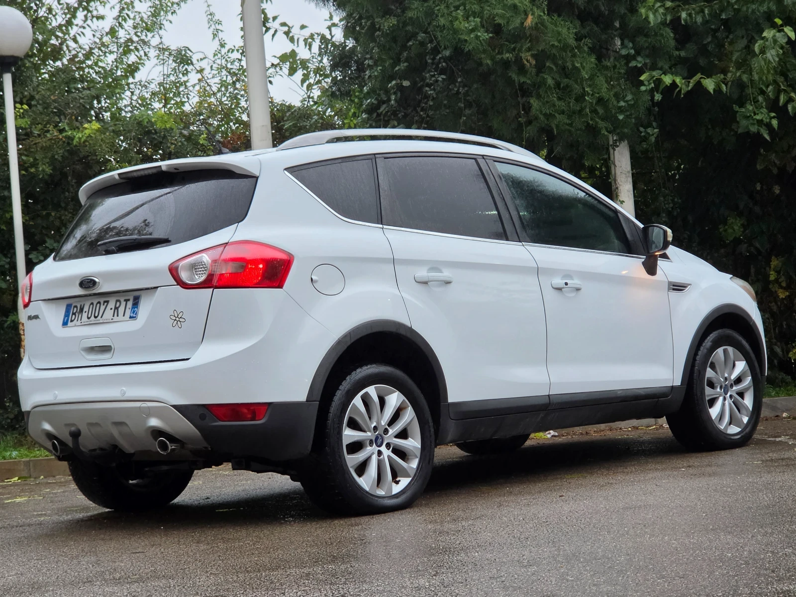 Ford Kuga 2.0HDI * TITANIUM * EURO5 * КЛИМАТРОНИК * ЛИЗИНГ *, снимка 8 - Автомобили и джипове - 56726119