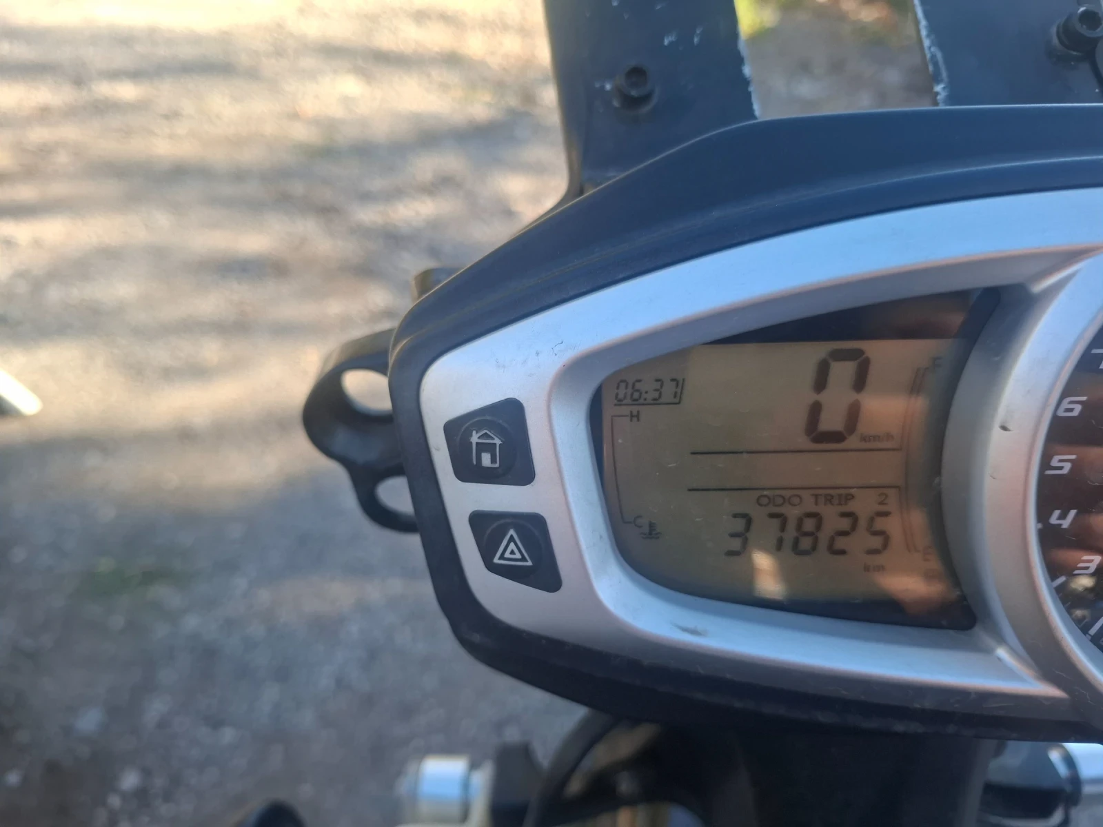 Triumph Trident | Mobile.bg � ����������� 5