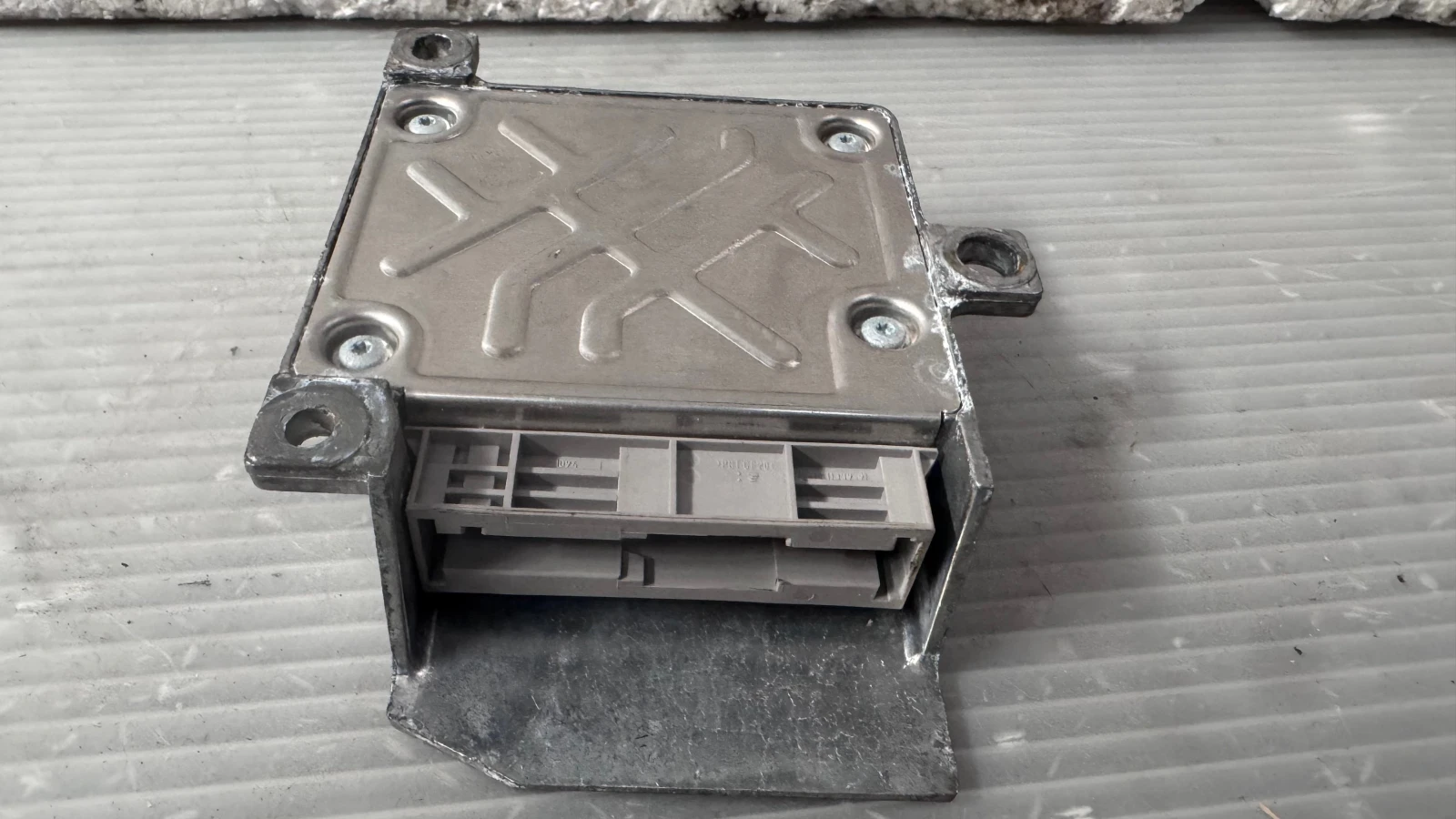 Airbag  /  /  a Renault Twingo - 8201236035 /  402107B9 | Mobile.bg   1