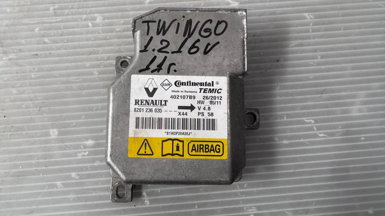 Airbag  /  /  a Renault Twingo - 8201236035 /  402107B9 | Mobile.bg   2
