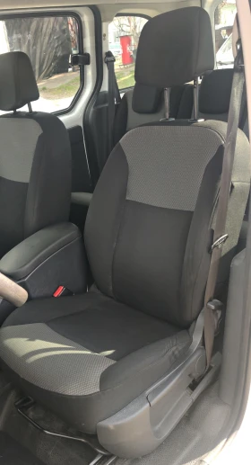 Renault Kangoo 1.2 turbo-16V-114ps-6-скорости - 7800 € / 15255.47 лв. - 70041151 11