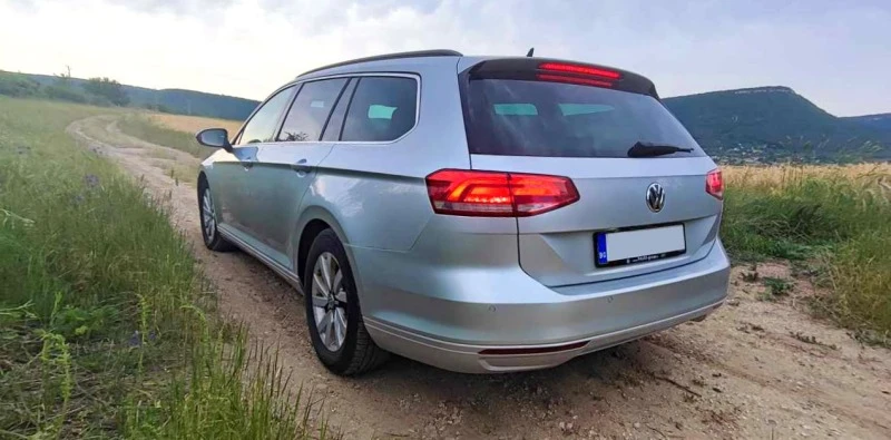 VW Passat, снимка 13 - Автомобили и джипове - 47599771