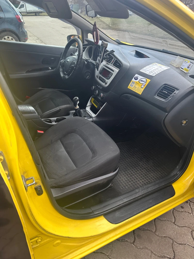 Kia Ceed TAXI, снимка 9 - Автомобили и джипове - 48759935