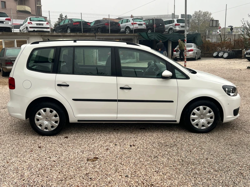 VW Touran ПЕРФЕКТЕН, снимка 3 - Автомобили и джипове - 47942440