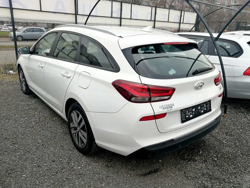 Hyundai I30 1.6CRDI-EURO 6b NAVI, снимка 4 - Автомобили и джипове - 48769424