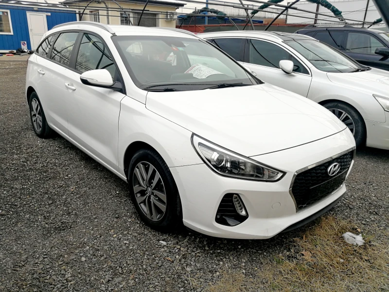 Hyundai I30 1.6CRDI-EURO 6b NAVI, снимка 2 - Автомобили и джипове - 48769424