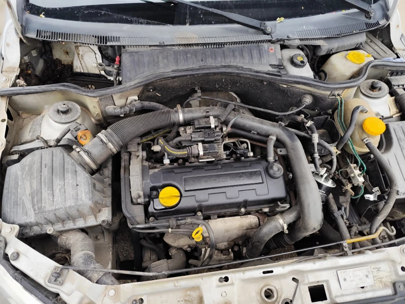 Opel Corsa С - 1.7, снимка 6 - Автомобили и джипове - 50269268