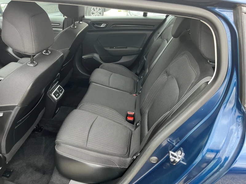 Renault Megane 1, 5 DCI АВТОМАТ, снимка 8 - Автомобили и джипове - 50492153